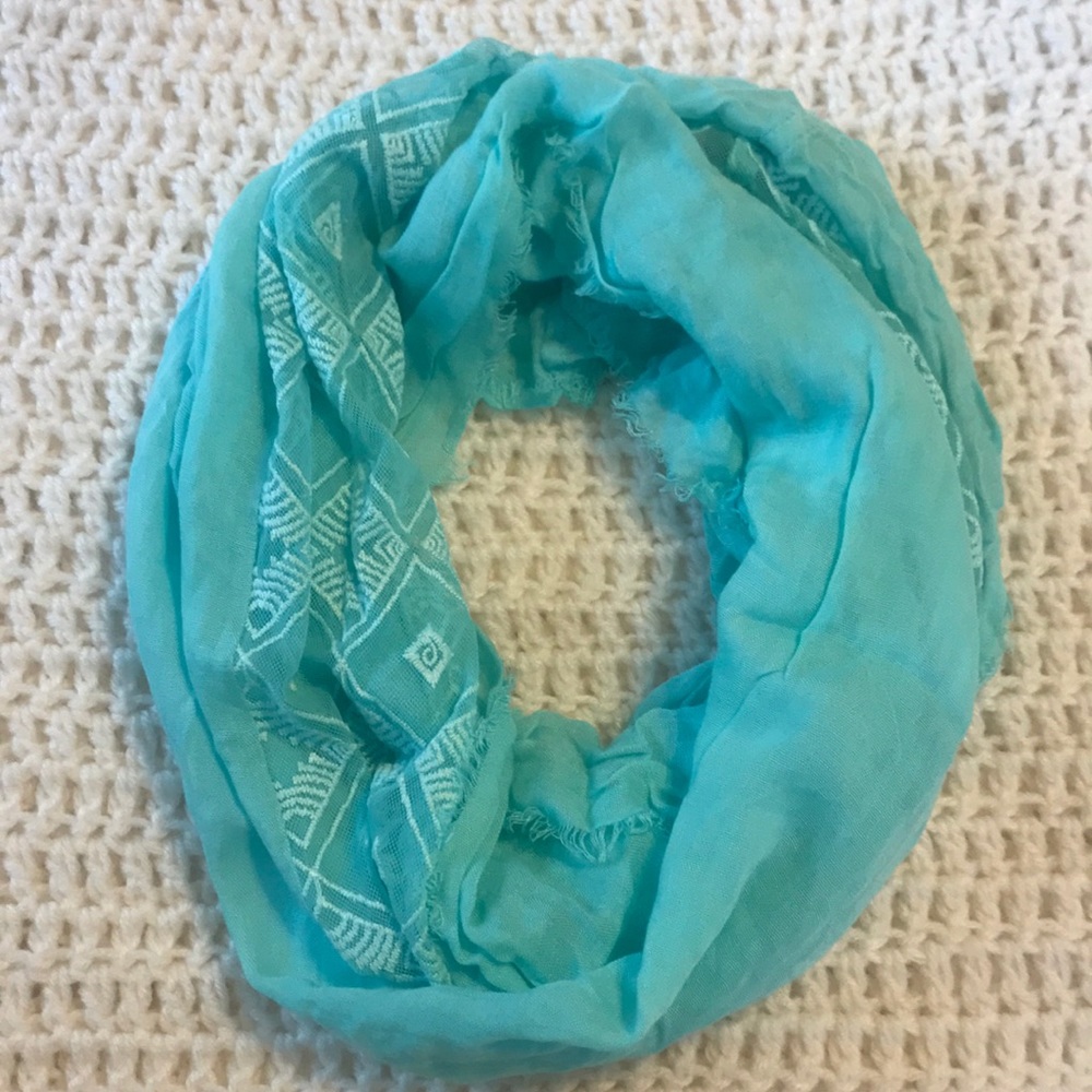 Dreamy infinity scarf